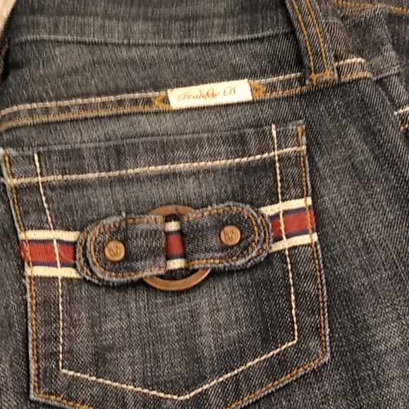 Jeans - Picture 2 of 4